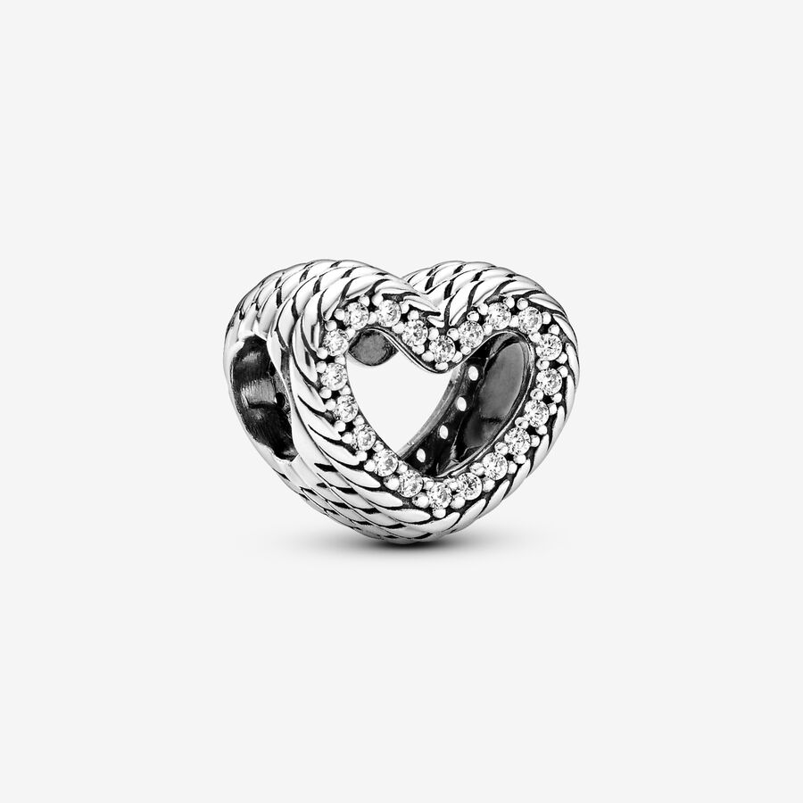 Snake Chain Pattern Open Heart Charm image number 0