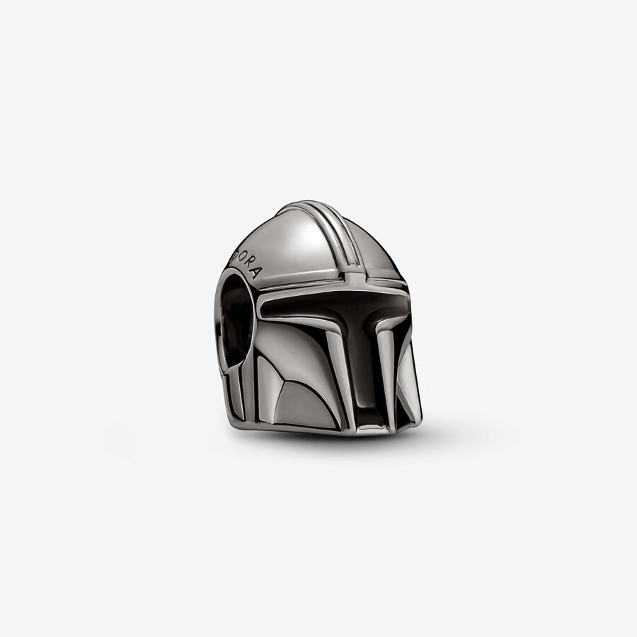 Star Wars™ The Mandalorian™ helmet Charm image number 0