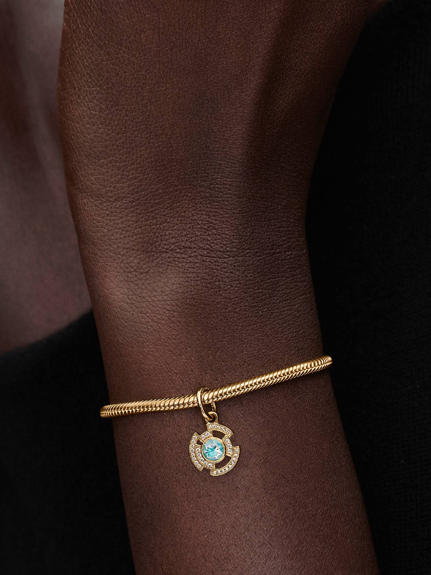 Κρεμαστό σύμβολο με αντιδραστήρα τόξου Iron Man της Marvel